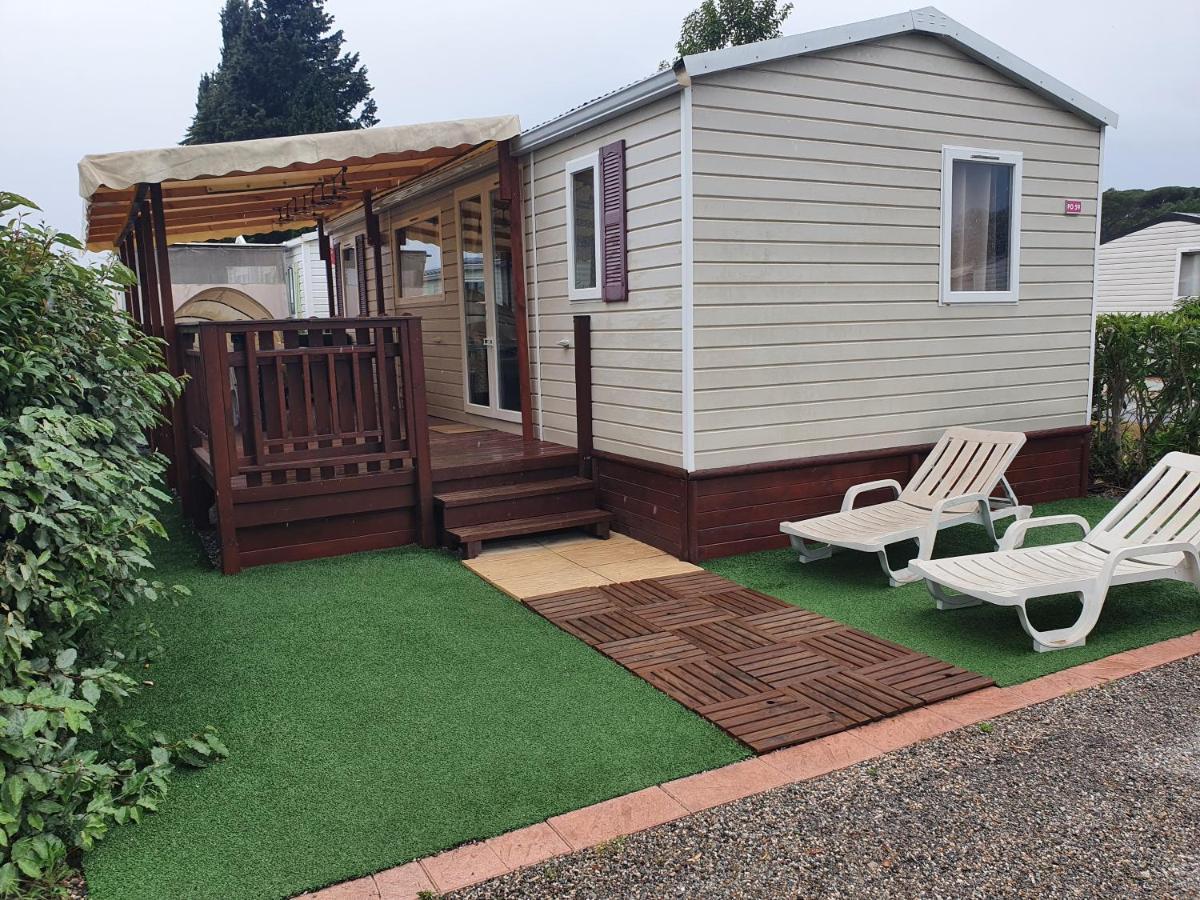 Mobil Home Maxi Confort Sur La Cote D'Azur Fréjus Kültér fotó